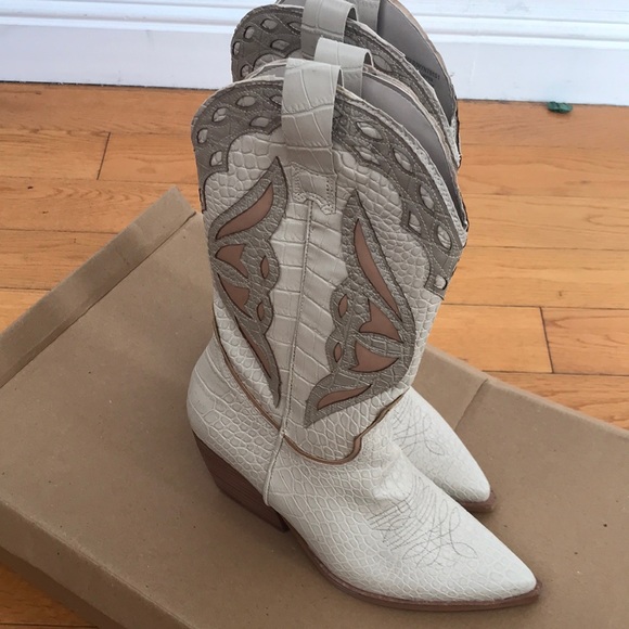 Steve Madden Wynter Boot in Sand Multi Size: 6.5 - Picture 9 of 10